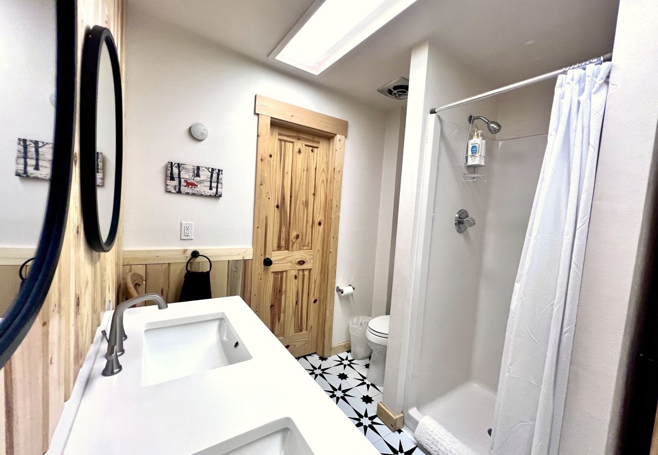 Condominium in Breckenridge - 30+ day rental near Main St Breck Slopes + Trails