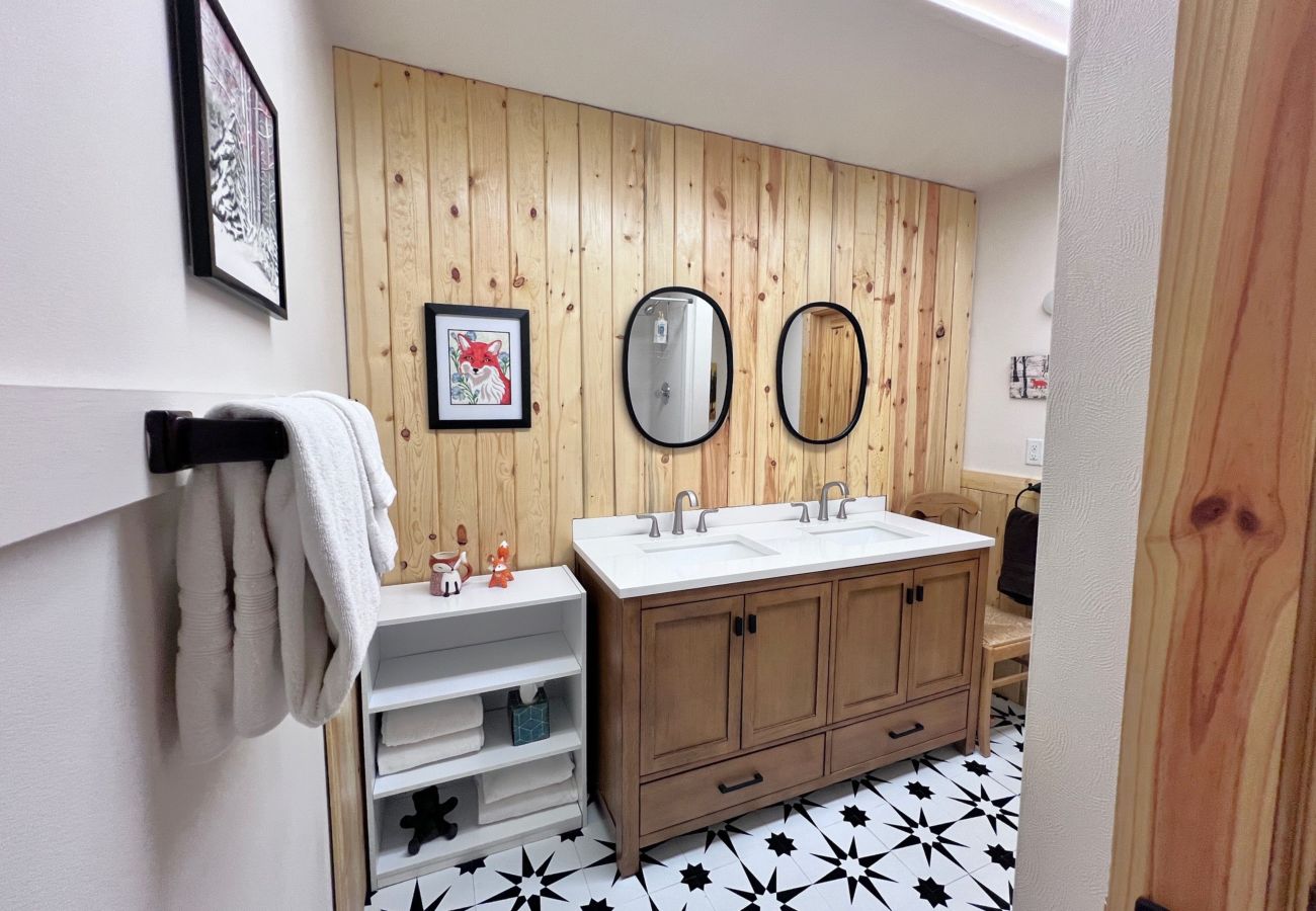 Condominium in Breckenridge - 30+ day rental near Main St Breck Slopes + Trails