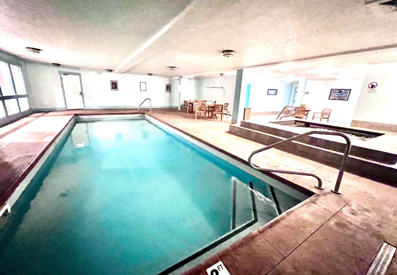 Condominium in Breckenridge - 30+ day rental near Main St Breck Slopes + Trails