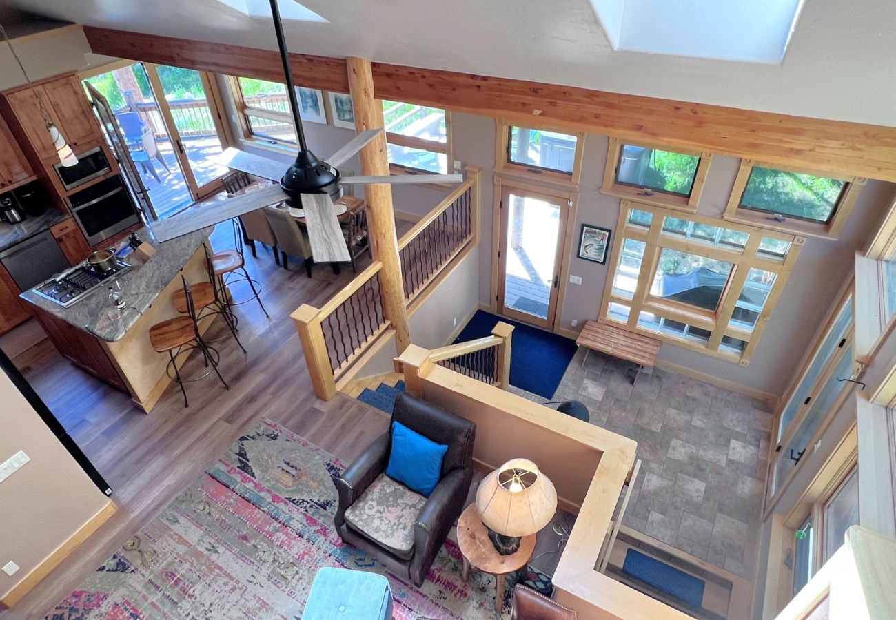 House in Frisco - Aspen Hollow Lodge-Basecamp w/ Hot Tub + Fire Pit