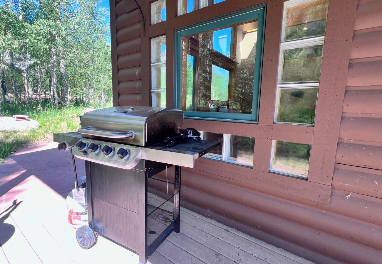 House in Frisco - Aspen Hollow Lodge-Basecamp w/ Hot Tub + Fire Pit