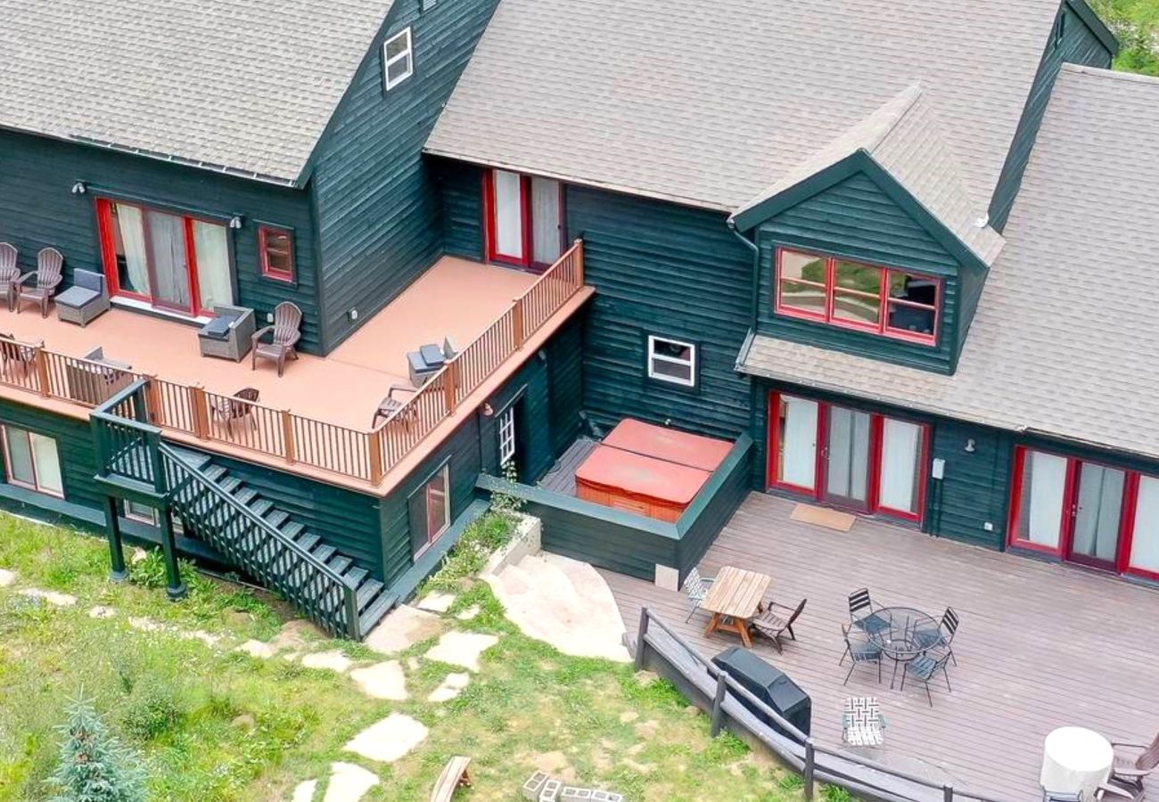House in Frisco - Mtn Meadow Lodge, Hot Tub - Hike, Ski, Play!