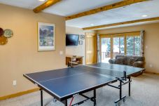 House in Frisco - Mountain Meadow Lodge • Dog-Friendly • Hot Tub
