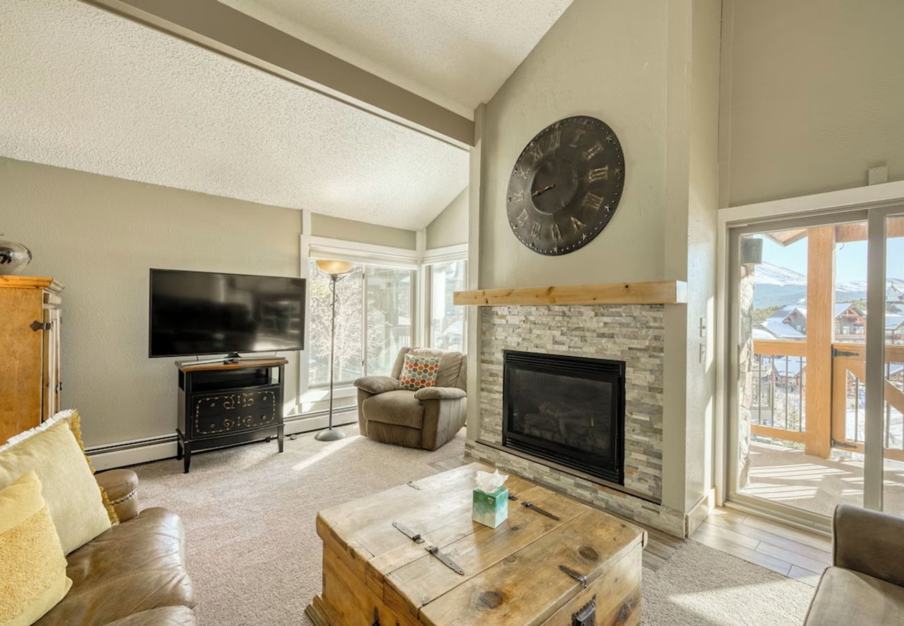 Condominium in Breckenridge - Alpine Ski-In/Ski-Out Condo with Stunning Mountain Views-Peak 7-8 
