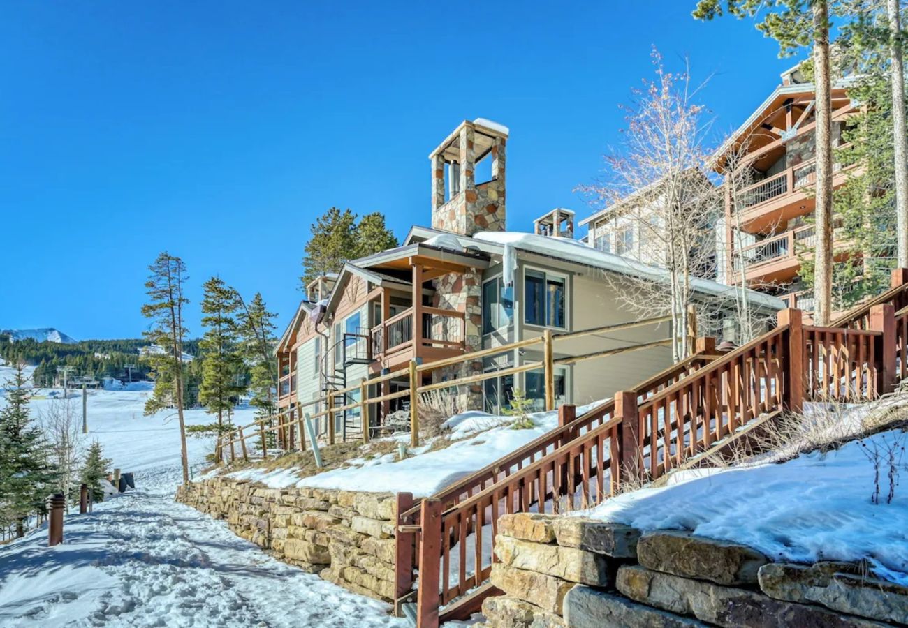 Condominium in Breckenridge - Alpine Ski-In/Ski-Out Condo with Stunning Mountain Views-Peak 7-8 