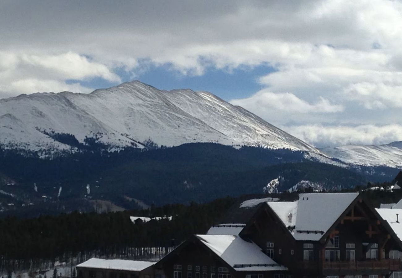 Condominium in Breckenridge - Alpine Ski-In/Ski-Out Condo with Stunning Mountain Views-Peak 7-8 