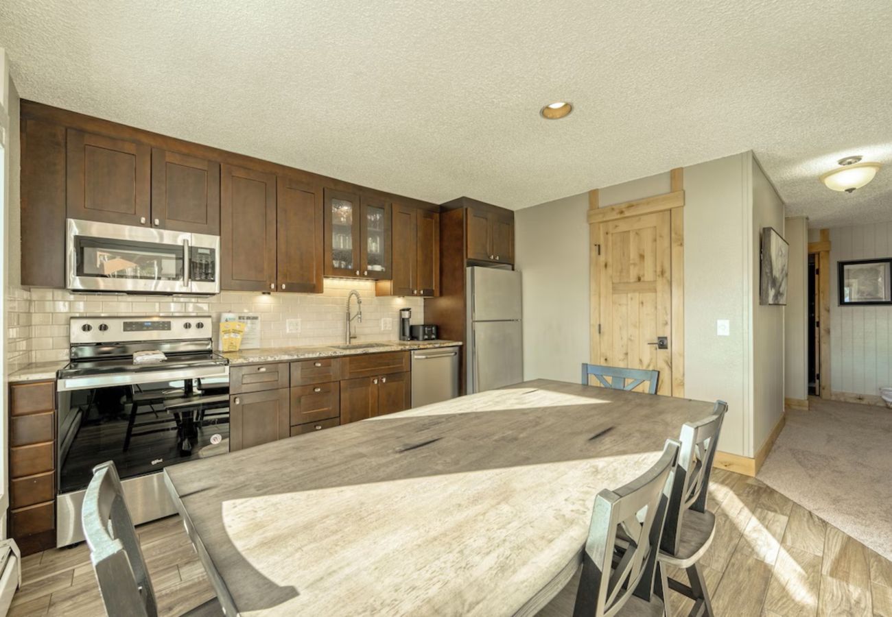 Condominium in Breckenridge - Alpine Ski-In/Ski-Out Condo with Stunning Mountain Views-Peak 7-8 