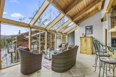 Townhouse in Breckenridge - Mountain Views & Private Hot Tub Near Peak 10