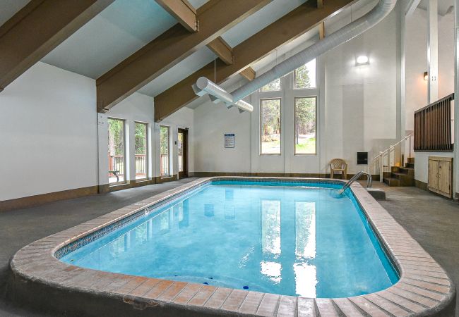Condominium in Breckenridge - Tyra Summit Bluebird Condo • Ski in/out! • Pool+Hot Tubs Condominium in Breckenridge - Tyra Summit Bluebird Condo • Ski in/out! • Pool+Hot Tubs