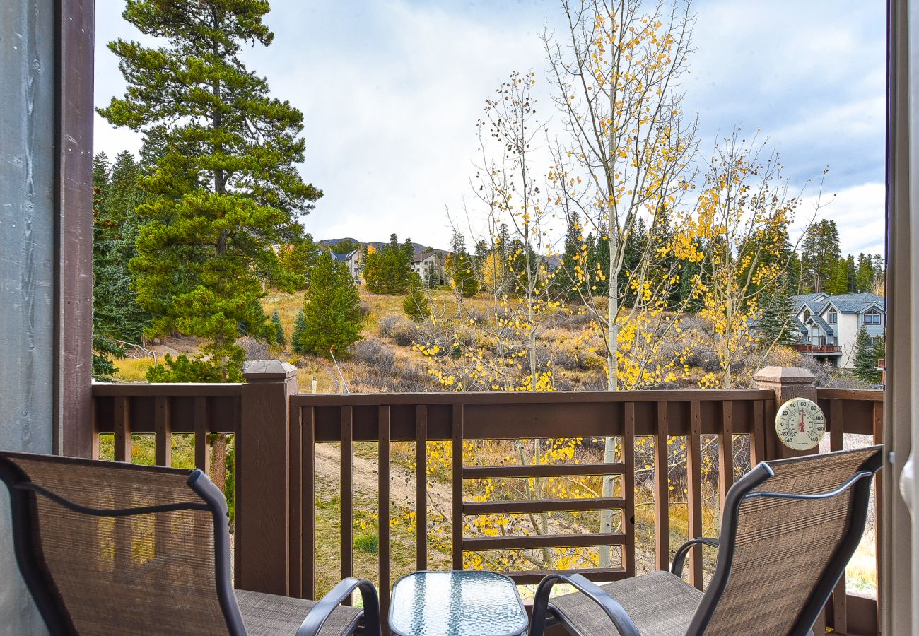 Condominium in Breckenridge - Tyra Summit Bluebird Condo • Ski in/out! • Pool+Hot Tubs Condominium in Breckenridge - Tyra Summit Bluebird Condo • Ski in/out! • Pool+Hot Tubs