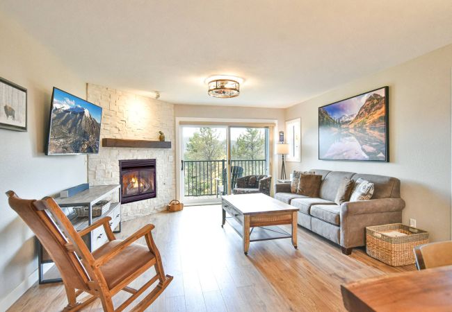 Condominium in Frisco - Views of Lake Dillon and surrounding mountains! Lake Forest Condo