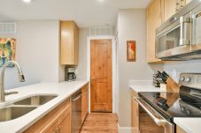 Condominium in Frisco - Views of Lake Dillon and surrounding mountains! Lake Forest Condo