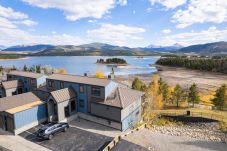 Condominium in Frisco - Views of Lake Dillon and surrounding mountains! Lake Forest Condo