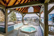 Condominium in Frisco - Views of Lake Dillon and surrounding mountains! Lake Forest Condo