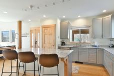 House in Silverthorne - Top-of-the-World Mtn Views | Adventure Basecamp