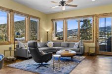 House in Breckenridge - Serene home on 2 Acres, Minutes to Slopes, Private Hot Tub