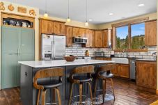 House in Breckenridge - Serene home on 2 Acres, Minutes to Slopes, Private Hot Tub